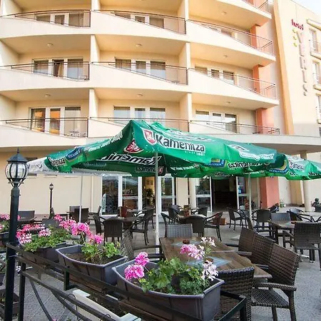 فندق Veris